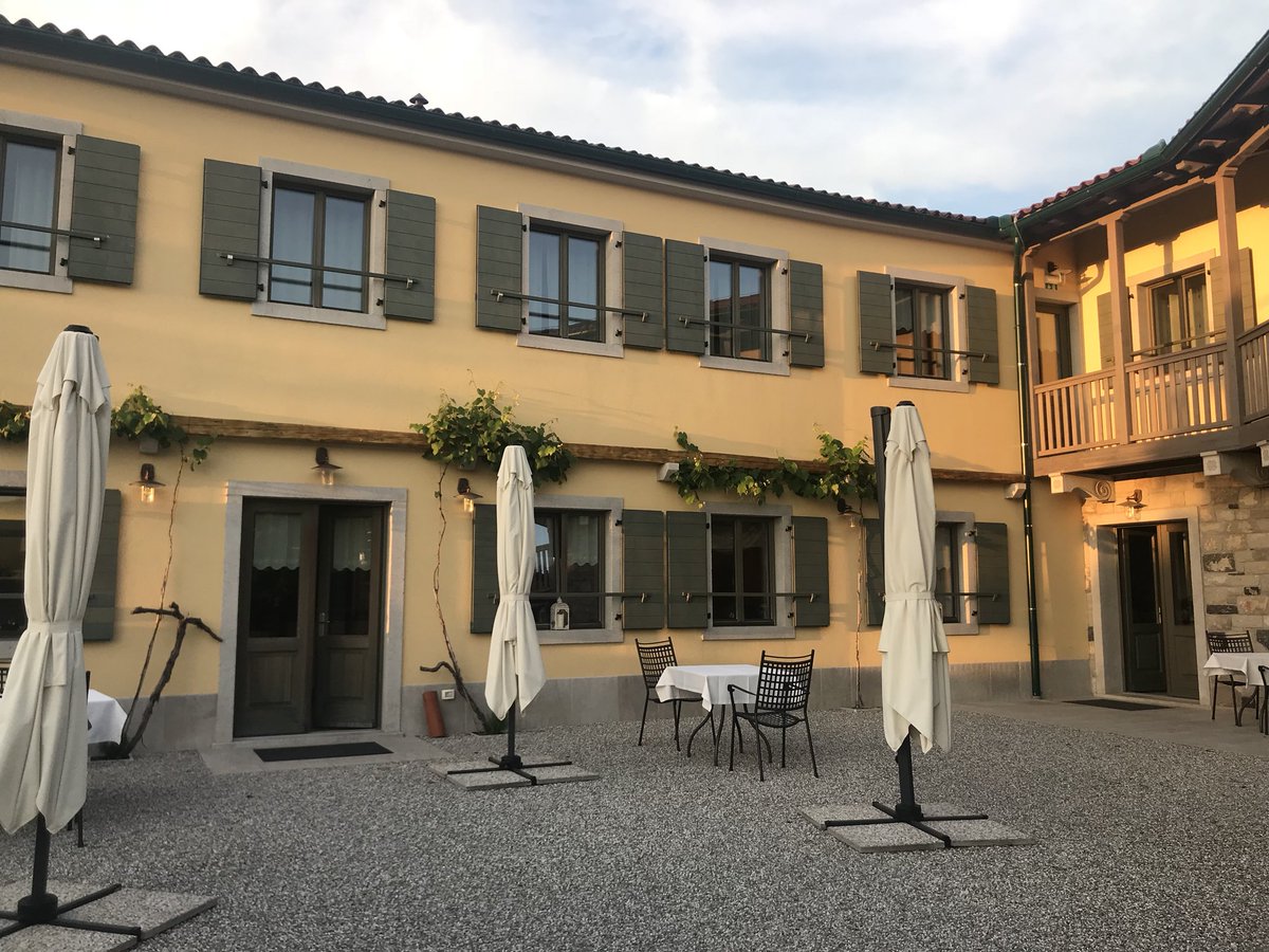 The most beautiful Karst resturant <a href="/HisaKrasna/">Hiša Krasna</a> is today’s dinner destination. Smells delicious what is waiting for us #ifeelslovenia #pinkweek2018