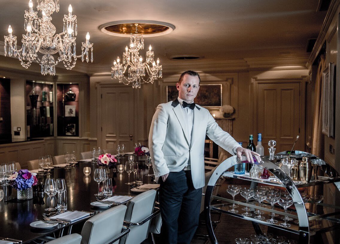WestburyDublin's tweet photo. Whether it’s shaken or stirred a Martini is the perfect partner to your private dinner in our luxurious Trinity Suite.
#WestburyDublin #PrivateDining #PrivateReception #TableSideMartini #Cocktails #Martini #BespokeExperience https://t.co/nKBchgaHC0