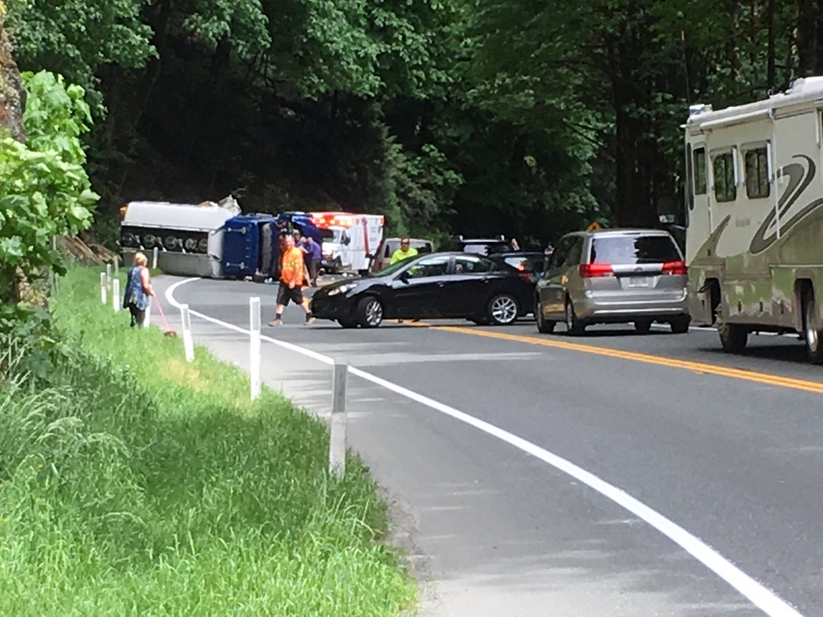 CTVNewsVI's tweet photo. #Breaking: Rollover crash on Malahat Highway at Goldstream Park. Fuel truck appears to have crashed on its side. More to come. #yyjtraffic https://t.co/ywkNIHPmGW