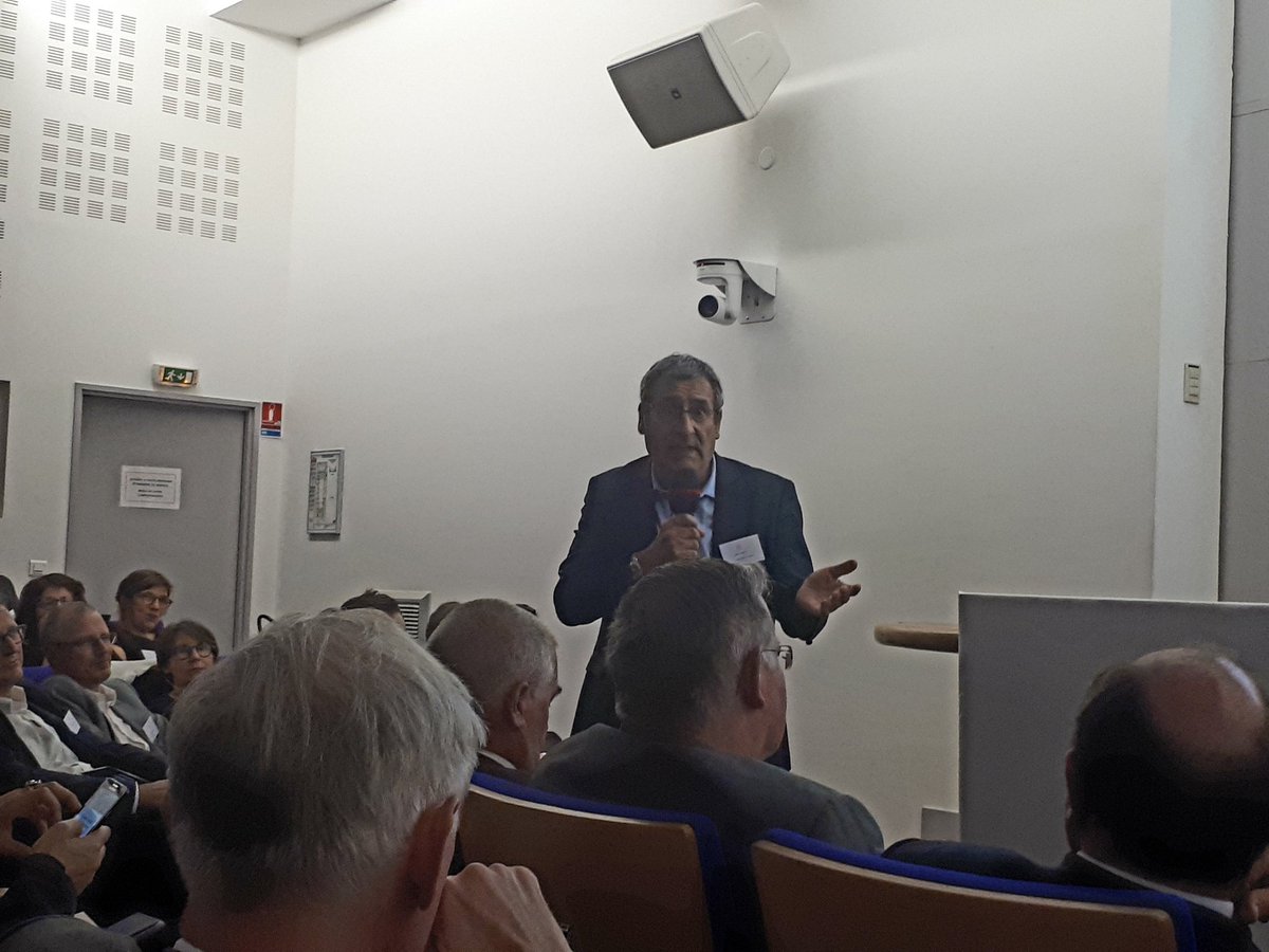 elise_riou's tweet photo. #sobériser "Et si maintenant le bon sens faisait force ? Commençons par abandonner le #profit qui détruit nos ressources..." conclut Gilles Boeuf, conseiller scientifique #patrimoine et #biodiversite @ENA_fr @fnep2017 @GRTgaz https://t.co/zVaDaAfGeI