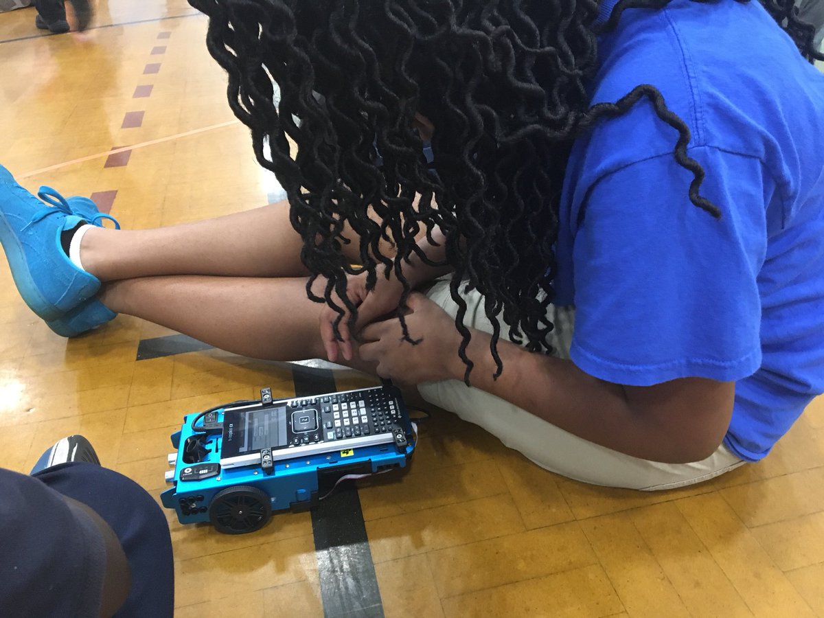 How fun is this learning?! Students learned how to code a robot to dance by using their graphing calculator. Every classroom should be like this. <a href="/CCSDConnects/">CCSDConnects</a> <a href="/WCBD/">WCBD News 2 | Count on 2</a> <a href="/CEWCHAS/">CEW-South Campus</a> #chsnews