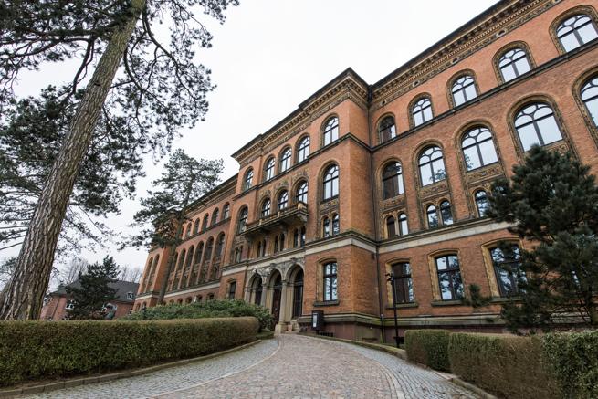 RadioMariaSpain's tweet photo. El tribunal alemán mantiene, por ahora, el rechazo al delito de rebelión de Carles Puigdemont, y no ve el de sedición https://t.co/pV2lz0fNSw