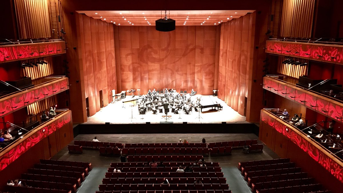 SAISDFineArts's tweet photo. Brackenridge HS Honor Wind Ensemble getting ready to take the stage at the YOSA Invitational. They are one of only five high school bands selected to perform at the world renown Tobin Center. Congratulations Alfonso Alvarado and band students! @SAISD https://t.co/ID2uAkhrRB