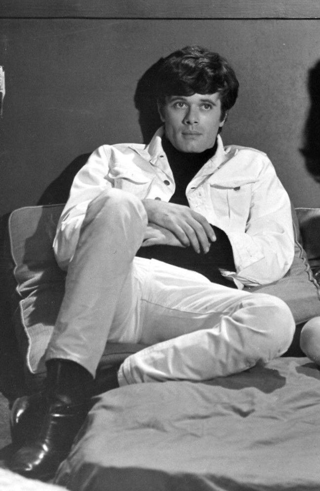 #HappyBirthday #MichaelSarrazin • long lank #CanadianActor w a look that personified the late 60s 70 #TheSweetRide #ForPetesSake #TheFlimFlamMan #TheyShootHorsesDontThey?
