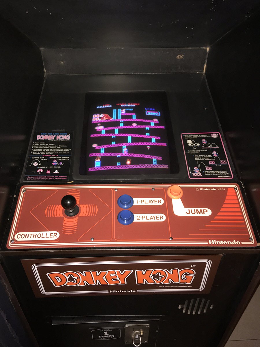 barcadestmarks's tweet photo. Now in St. Mark's: Sinistar, and Donkey Kong (cabaret)!
#Sinstar #TalksTrash #RunCoward #RunRunRun #DonkeyKong #Barcade #StMarks
https://t.co/5yeICxc8xa https://t.co/7XNArzuWYr