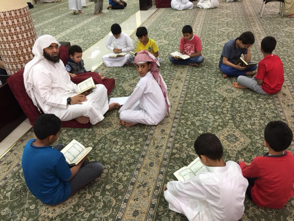 qer_org's tweet photo. #الدورات_الصيفية_المكثفة بشهر رمضان المبارك جامع الهجرتين بحي بدر 
بها ٦ حلق وقد التحق بها أكثر من ٤٣ طالباً. 

#تحفيظ_الشرقية 
حملة #علمني_القرآن https://t.co/zfqpfVgPER