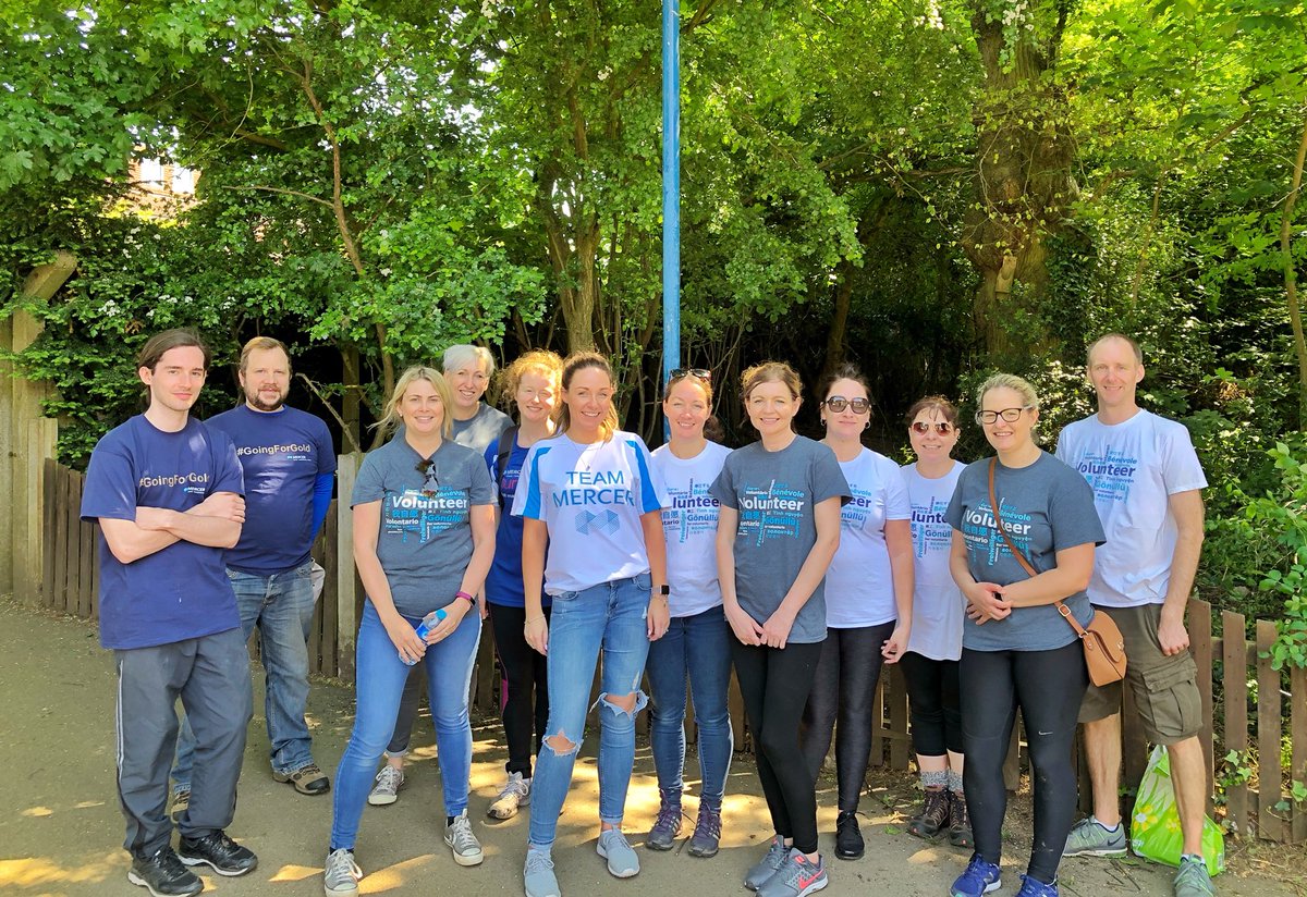 mrshkemp's tweet image. #MercerActive &amp;amp; #MercerCares all in one day 😍 clearing out the woodland area of a local school so they can build a forest school... what a fab team 🌳☀️🍃🍂🌲 #teammercer #volunteeringmatters @MercerBirm @lifeatmercer @UKMercer