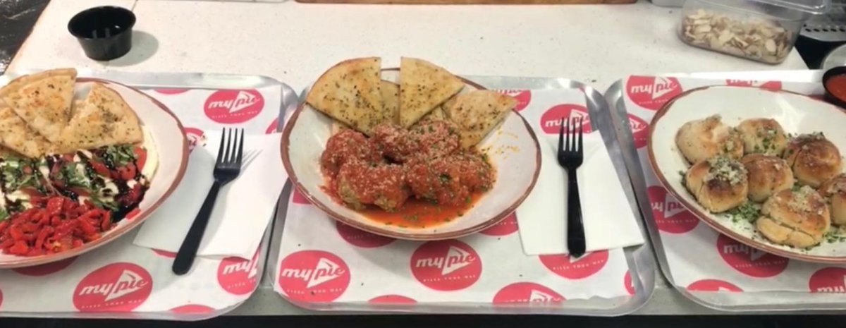 PizzaUrWay's tweet photo. Which is your favorite starter? Caprese, Garlic Knots, or Mama’s Meatballs! https://t.co/4D3Slo100p