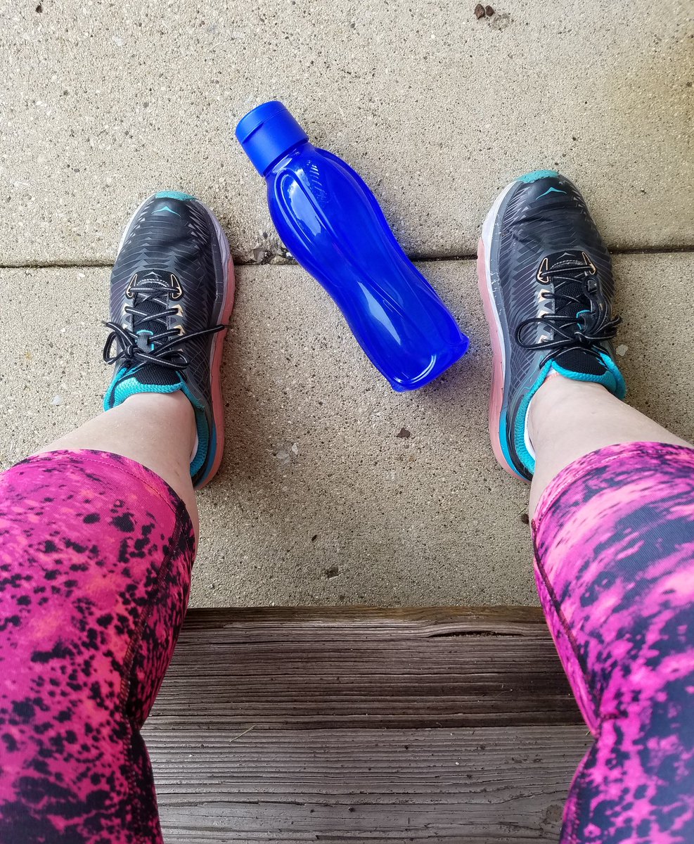 kmarch67's tweet photo. Last run before #SoldierField10Mile in the books. Quick 2 miles to make sure no pain/knee surprises. All systems go. #StrongGirlRunning #VeganRunner #YesIAmAnAthlete #PDAthlete #PDRunner #PDLiving #ProtectiveDietAthlete #ProtectiveDiet #ProtectiveDietLiving https://t.co/FyHiXDWigE