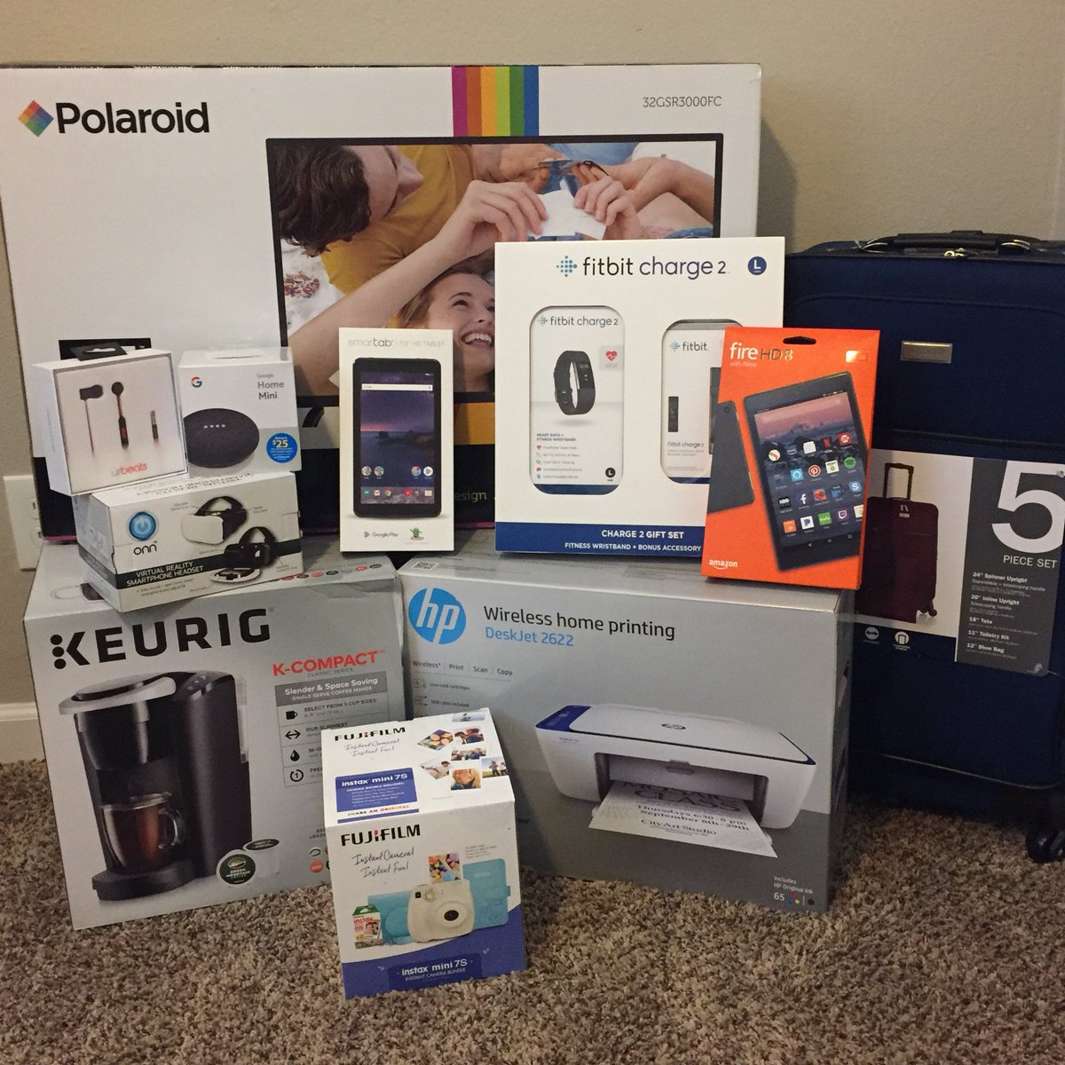 HHSSENIORPARENT's tweet photo. Curious about what you can win if you attend the all night grad party?! https://t.co/9AOn427cBh