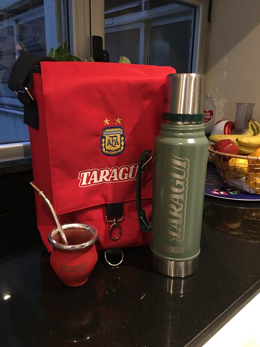 Ya tenemos equipo de mate de primera para los Dos meses que nos esperan en #Rusia2018 Gracias María Navajas <a href="/YerbaTaragui/">Yerba Taragüi</a>
