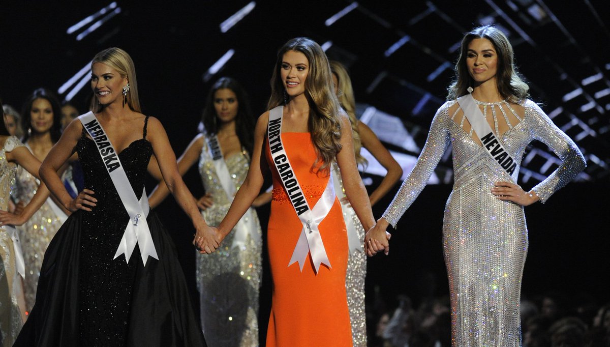 [Image: Dd08ScYV0AAI07H.jpg]