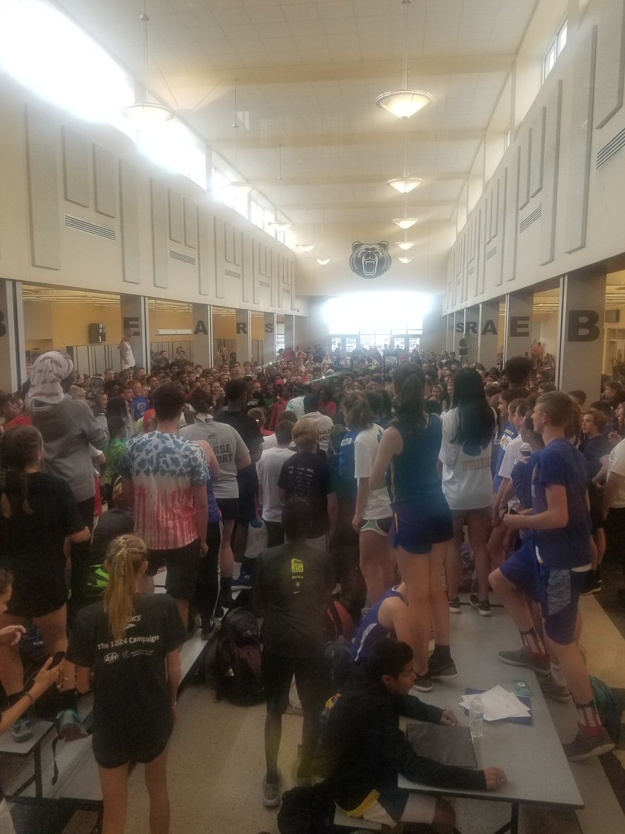 CSBlazerTrack's tweet photo. Rain delay dance off for 1A/2A west regional.   A different way to warm up https://t.co/iNrhcUjMvb