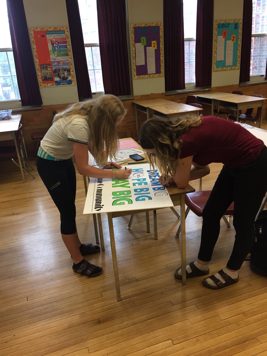 1erinaustin's tweet photo. Signs are almost ready for relay 2018! @SCI_Lions #relayready #wefighttogether https://t.co/HnagPwxv4l