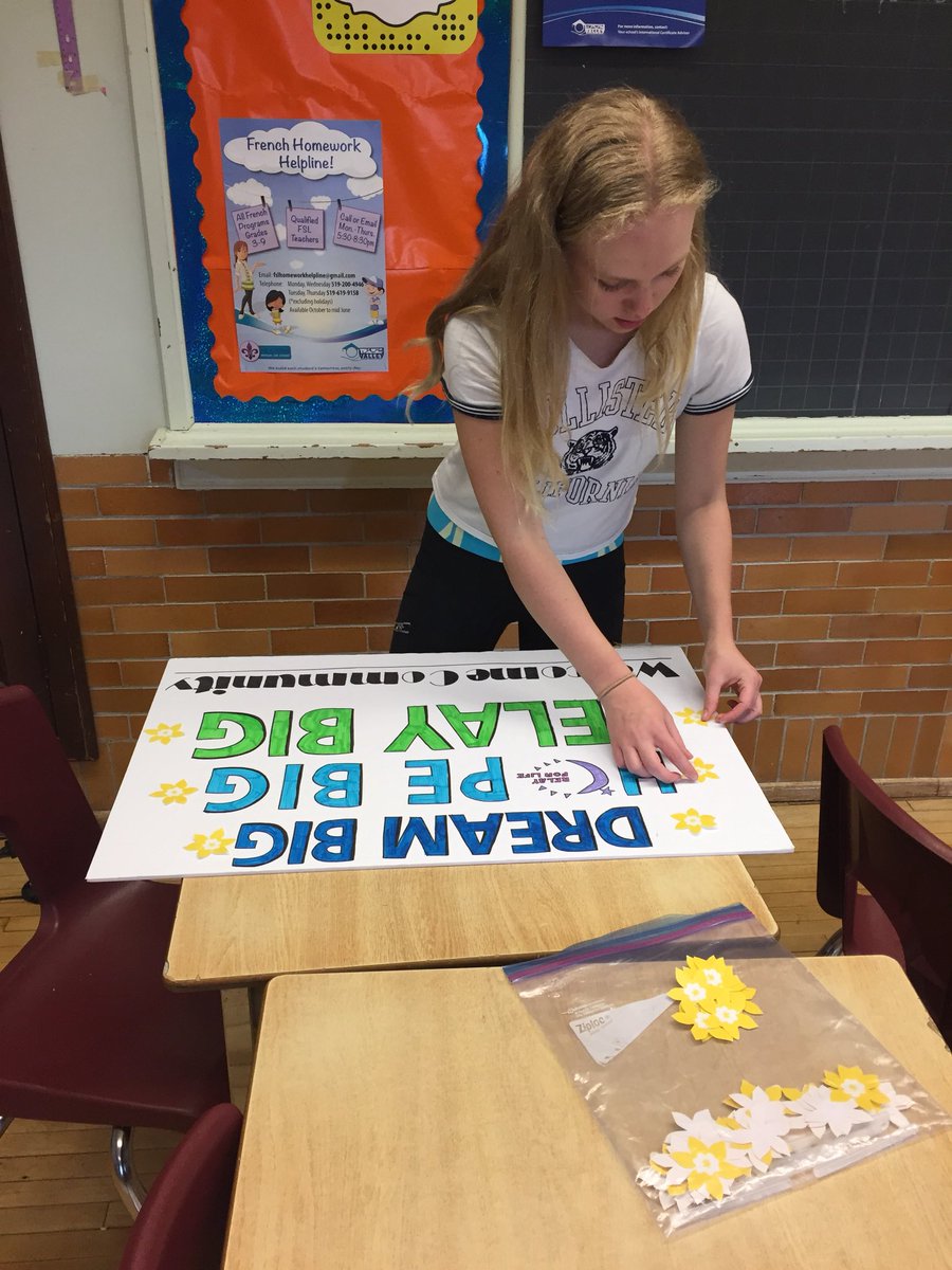 1erinaustin's tweet photo. Signs are almost ready for relay 2018! @SCI_Lions #relayready #wefighttogether https://t.co/HnagPwxv4l