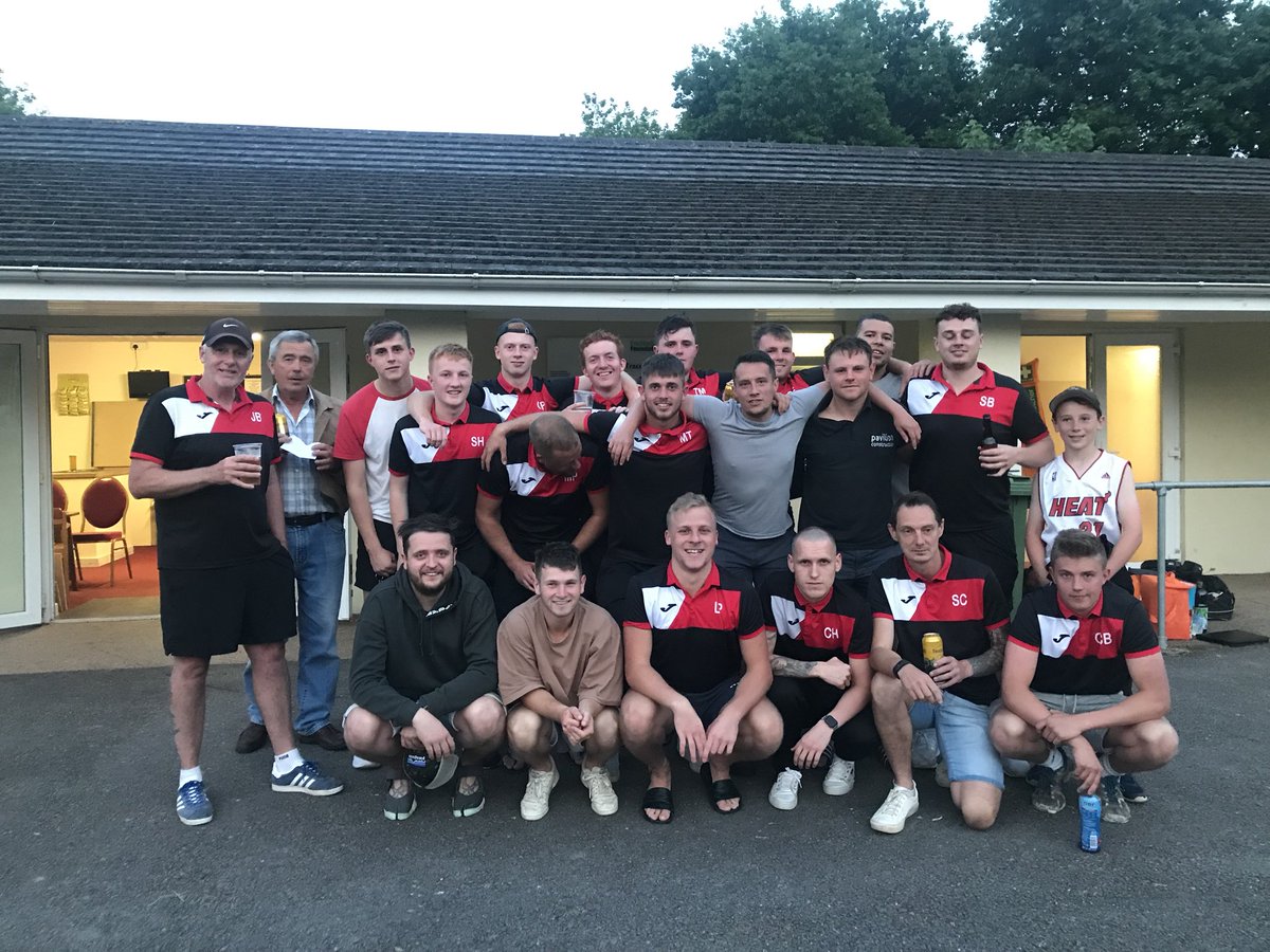 OfficialBoveyFC's tweet image. BOVEY TRACEY RESERVES ARE CROWNED DIVISION 2 CHAMPIONS 
🏆🏆🏆🏆🏆