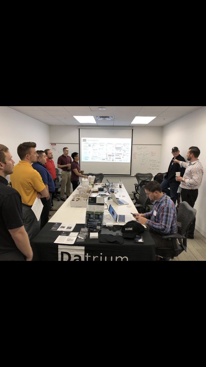 crmeston's tweet photo. #BeyondHCI @CDWCorp @Datrium @jefferydaustin @serbianvukota @JimGrua @Devin_HH @ToddADonaldson https://t.co/HPQXmXd3PM