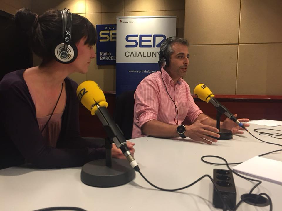 fiftydots's tweet photo. @laura_salvado en el programa @FeuSoroll #fiftydots https://t.co/51ME9qOfgw
