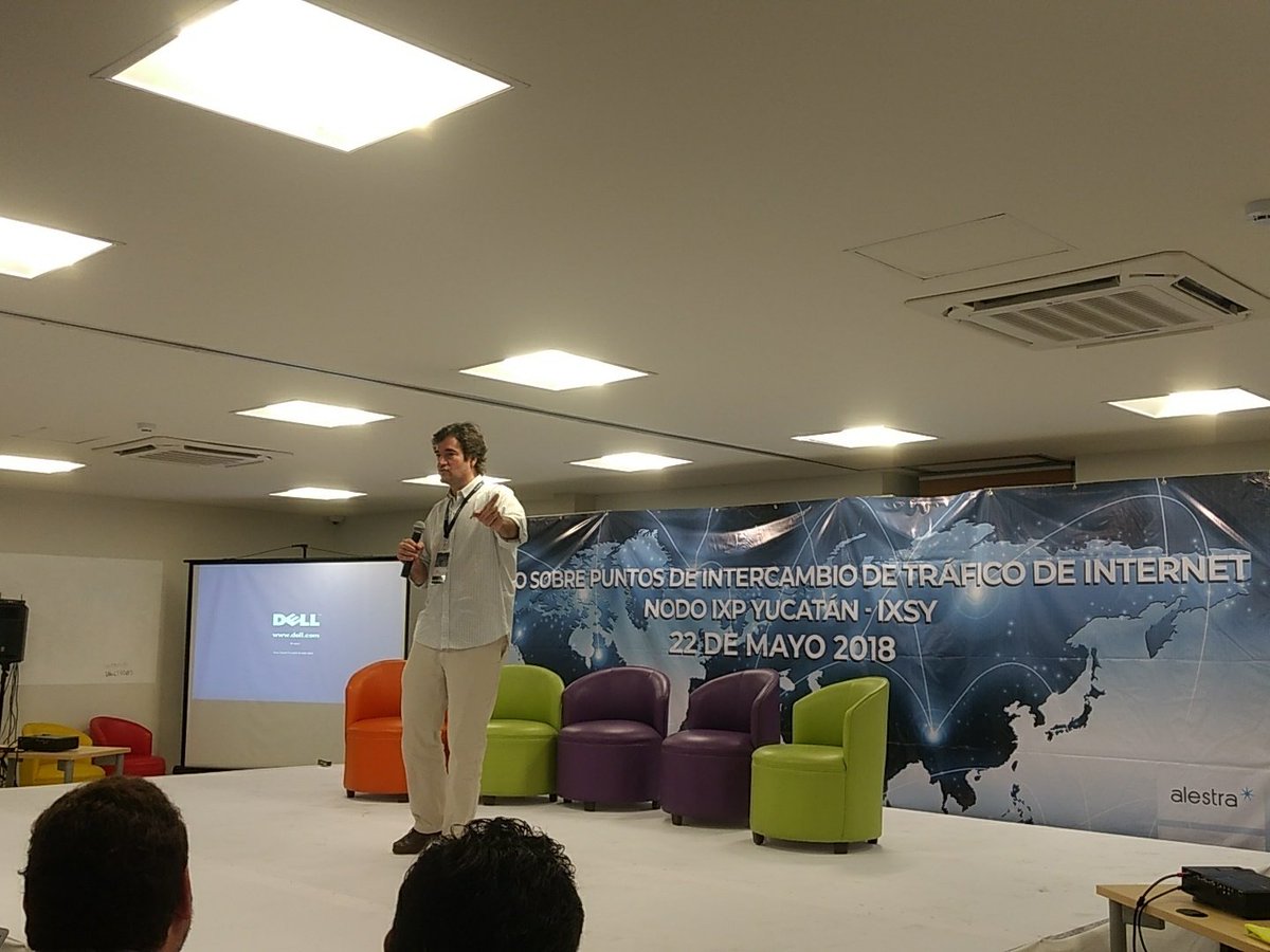 blackserr's tweet image. Christian O'flaherty de @isoc @ISOC_LAC iniciando su participacion en el #ForoIXP  #IXSY #Yucatán