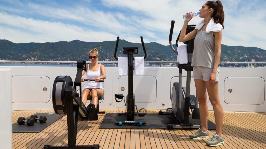 Discover the best gym equipment for #yacht #crew with limited space: ow.ly/xOus30jKIJj

#superayacht #motoryacht