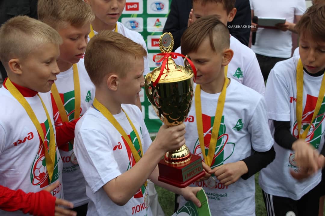 ArenaKhimki's tweet photo. На СК #НовыеХимки разыграли #Локобол победили наши #Химки 👏🏻https://t.co/pt4ukyDx2J https://t.co/a5tf1hwt4D