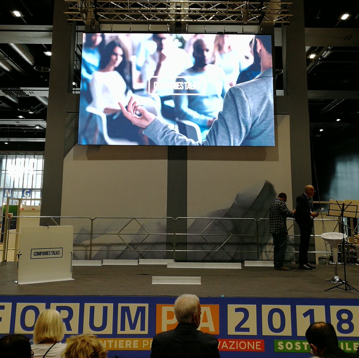 PaolaMusollino's tweet image. I convegni volgono al termine mentre all&apos;arena di #forumpa2018 i #CompaniesTalks &quot;raccontano&quot; la storia di @googleitalia @Google @andreadotti  @FPA_net #LucaAttias @FPAsocial