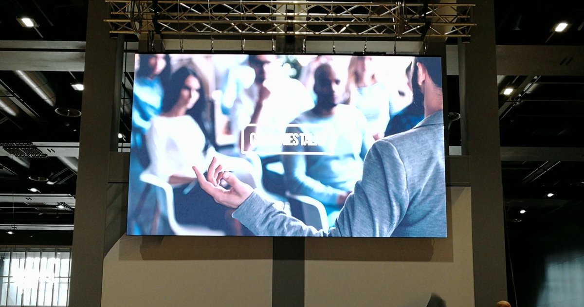 PaolaMusollino's tweet image. I convegni volgono al termine mentre all&apos;arena di #forumpa2018 i #CompaniesTalks &quot;raccontano&quot; la storia di @googleitalia @Google @andreadotti  @FPA_net #LucaAttias @FPAsocial