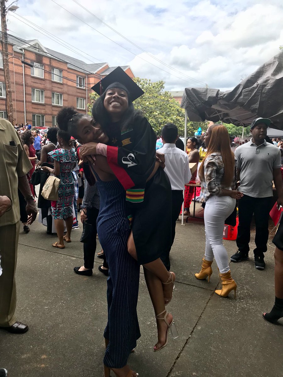 _blue_JAY's tweet photo. Yesterday I graduated from Clark Atlanta University 🎓 4 fast years 🔴⚫️ #CAU18 https://t.co/R3AC7Qx3sg