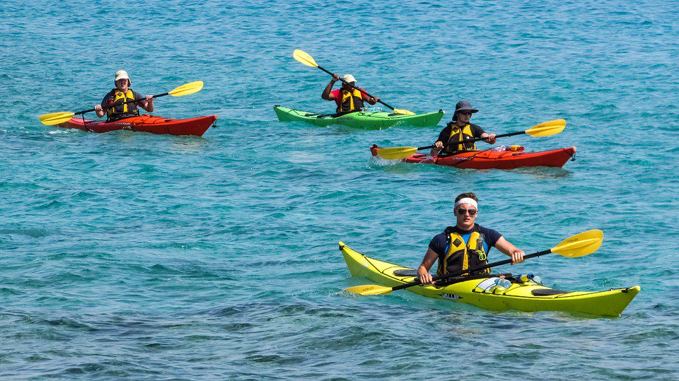 HolidayHomeHunt's tweet photo. #NorthDevon is the perfect place to try #watersports – here are 5 to have a go at and the best places that offer lessons for beginners! https://t.co/6gkp0aNUcm https://t.co/FSMHtNzZvn