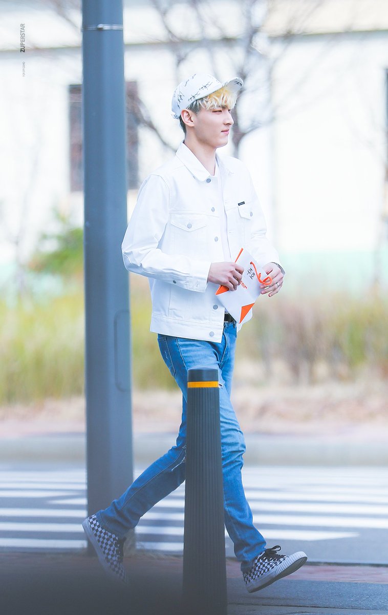 zuperstar704's tweet photo. 열심히달려~~🏃🏼‍♂️✨ @SF9official

180317 💕 멋지게달려~✨
#SF9 #주호 #백주호 #ZUHO https://t.co/NG3rbW3OYx
