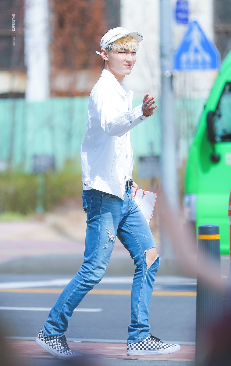 zuperstar704's tweet photo. 열심히달려~~🏃🏼‍♂️✨ @SF9official

180317 💕 멋지게달려~✨
#SF9 #주호 #백주호 #ZUHO https://t.co/NG3rbW3OYx