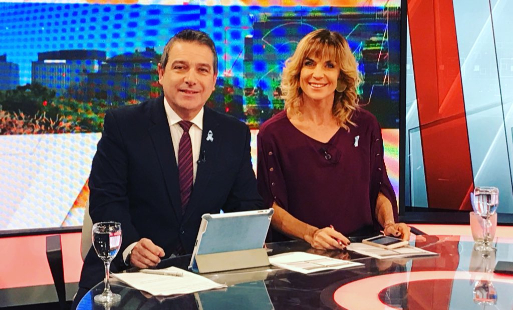 🚇 #martes paro de subtes y toda la información con <a href="/pautrapani/">paula trapani</a> y <a href="/edubattaglia/">Eduardo J. Battaglia</a> por @a24com 
#look @rfgvestuario