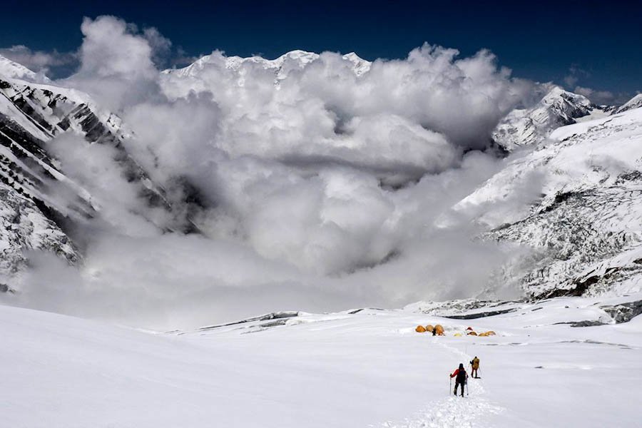 desnivelados's tweet photo. Ninguna cima en la primavera 2018 en el #Dhaulagiri debido al fuerte viento https://t.co/PrJ4MlfLgT @RetoCarlosSoria https://t.co/fQTroNEni1