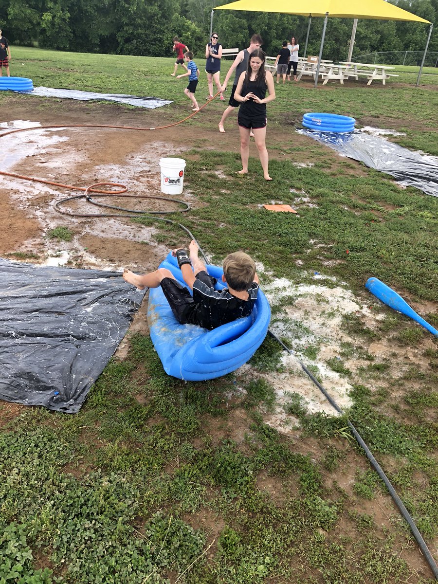 mssigmansclass's tweet photo. Slip n Slide baseball! #behavioraward #ccsdtn #pvessuccess https://t.co/ndLNKw6WmI