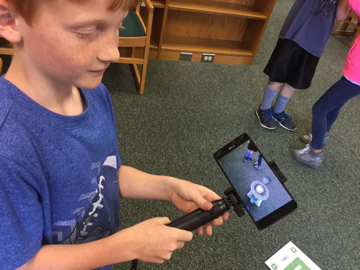 We had a great time seeing the solar system on our <a href="/Google/">Google</a> expedition today. Thanks for setting it up @k5coachleslie. #DRESpride