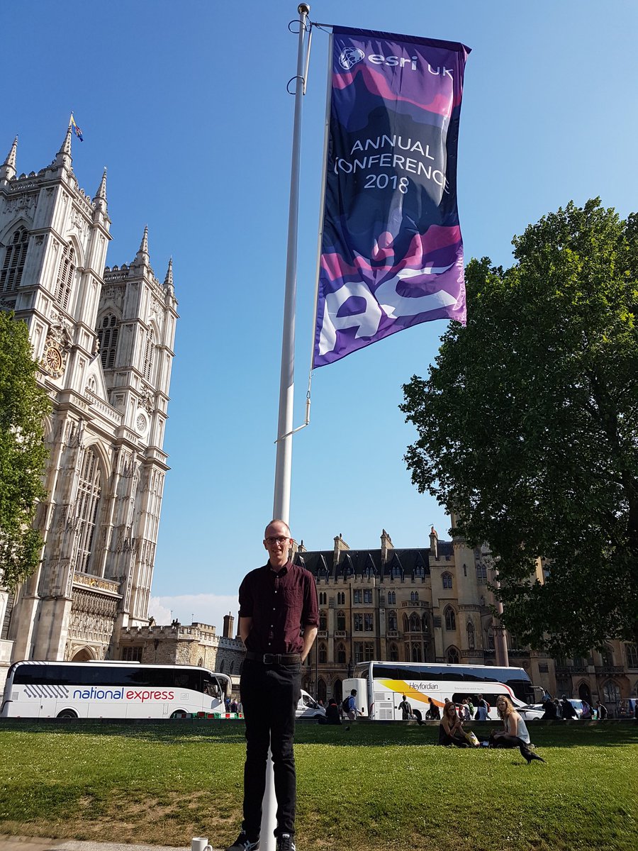 garethnyoung's tweet photo. That's the @esriuk #EsriAC wrapped up for another year. #GreatDay #AlwaysLearningNewStuff https://t.co/flo1lyvZX5