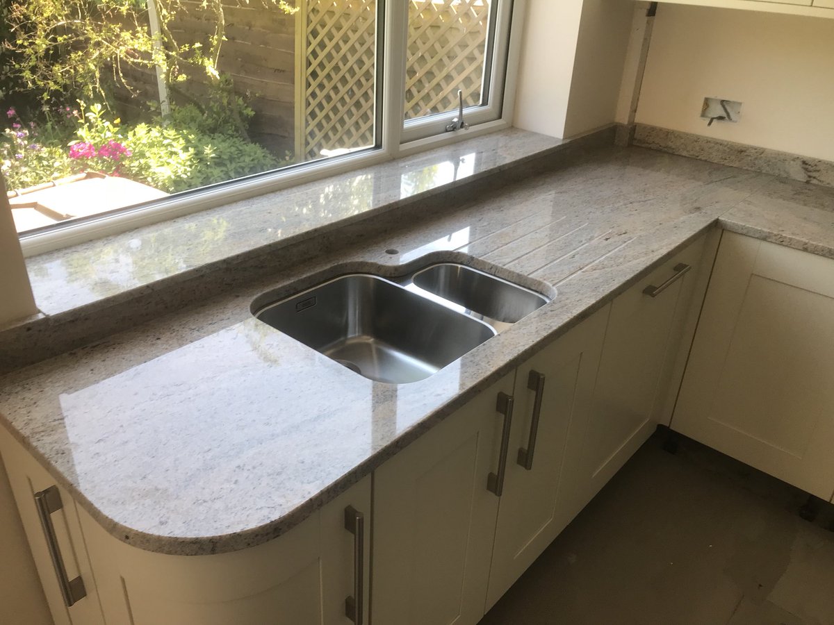 paulw_rl16's tweet photo. #natural #granite #ivoryfantasy supplied by @SheridanWorktop fitted today by @pk_granite ππΌ https://t.co/JbSzDTA9Jh
