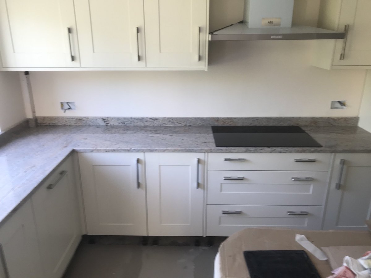 paulw_rl16's tweet photo. #natural #granite #ivoryfantasy supplied by @SheridanWorktop fitted today by @pk_granite ππΌ https://t.co/JbSzDTA9Jh
