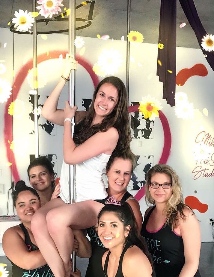 SoBePoleDance's tweet photo. Have you booked your private party with SoBe Pole Dance yet?!?!
Don’t wait just contact us at 3055327171!!!
#sobepolefitness #sobepoledancestudio #miamifitness #miamipoledancers #miamibachelorette #poleparty https://t.co/cLtWlLVoGG