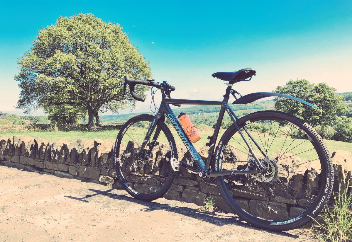 CyclingEurope's tweet photo. Thought I was going mad when, after having tagged the Instagram version of this photo with #RedBottle, I looked at the Twitter picture and it had gone yellow! The power of the digital world... (Or time traveling @CycleTourFest bottles...) @lauralikeswater @NextChallenge https://t.co/3vU7Pd05XU