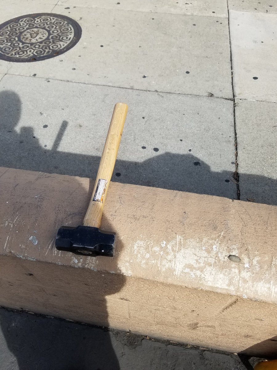 sianide1's tweet photo. @ginasilvafox11 this was in front of my job 2 months back.. this is 2 blocks away from where the lady lived from the Wells Fargo robbery.. https://t.co/JzXn3AwTLn