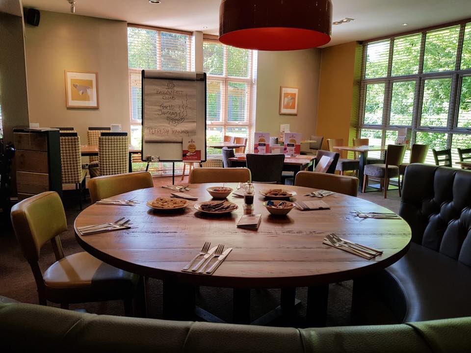 gemmasmith1606's tweet photo. #PIandRbreakfastclub team Bentley breakfast training team are ready @traylat @WestMidlandsWes @SDEBDD https://t.co/s0nlB95uEW