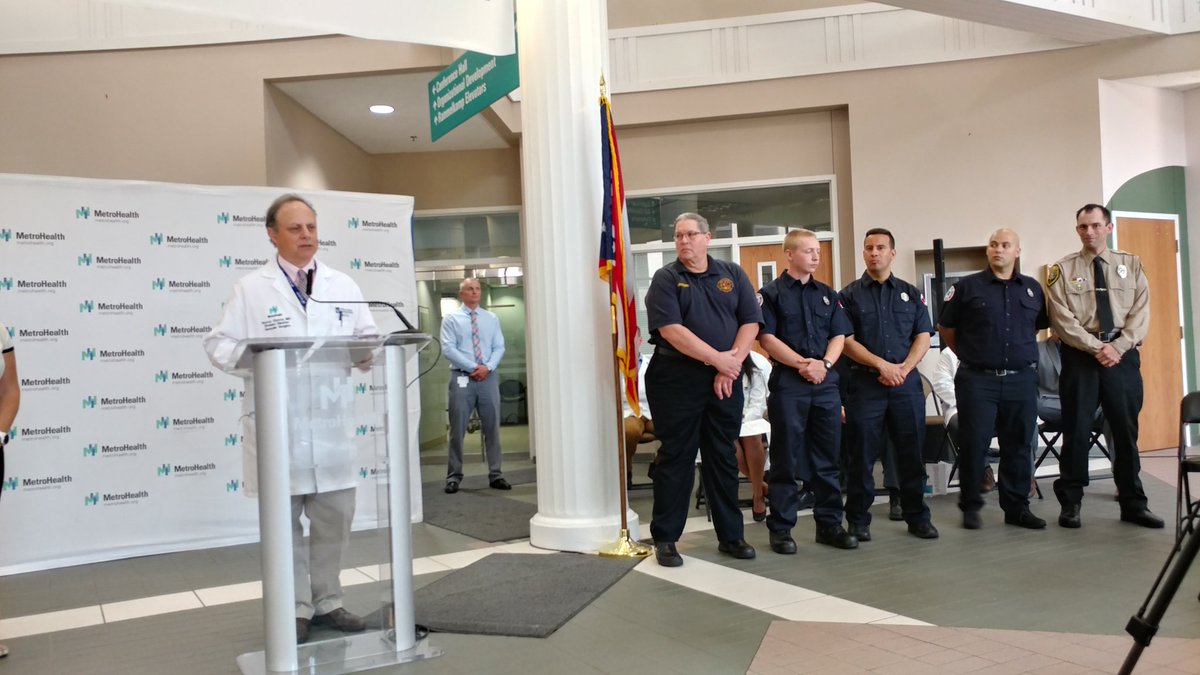 Dr. Ciocca presenting <a href="/LakewoodFire/">Lakewood Fire</a> and <a href="/clevemetroparks/">Cleveland Metroparks</a> with their award! #EMSWeek