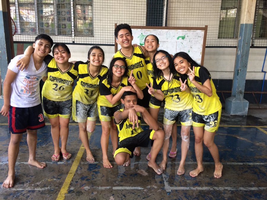 cletoklayt's tweet photo. Appreciation tweet for mah friends na sobrang miss ko na and mukha silang tae lahat HAHAHA ❣️ #MemaSquad 💩 https://t.co/I3cqDLzI7s