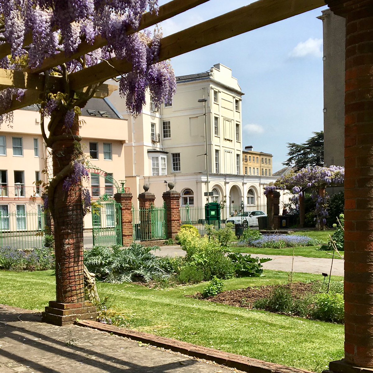 Spot of lunch in #Sandfordpark? Don't mind if we do! Thinking of moving to #Cheltenham? Pop in to see us about rental properties in the area, let us help make this your 'everyday' #Leaders #Rentals #Lettings #Summertime #everyday