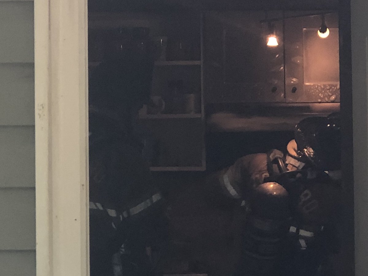 ConcordNCFire's tweet image. Crews responded to a small kitchen fire on Faith Dr. The fire was extinguished within moments of arrival.  We are happy to say that family members were able to exit the home without injury. 🔥#extinguishersinthekitchen #quickthinking #staywiththestove