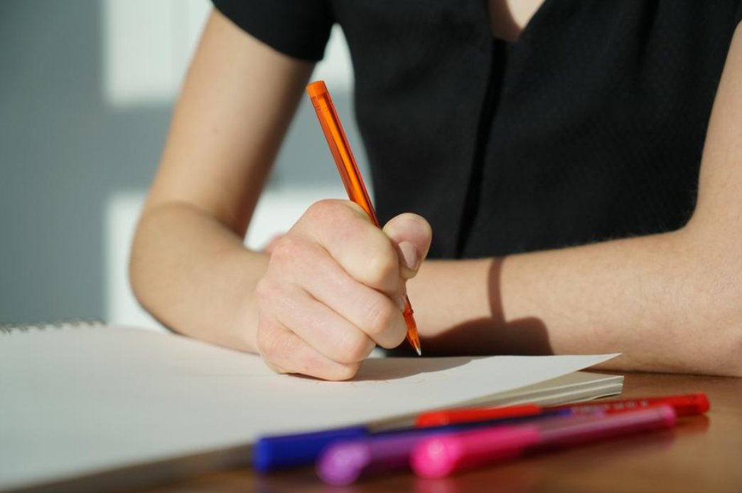 StudentCntrHub's tweet photo. ESSA provides new opportunities for letting innovation drive the assessment process. See how states are using formative assessment to create personalized, competency-based learning opportunities: https://t.co/P5nwLtSu0C. #personalizedlearning #competencyed https://t.co/Po2w6fTIpy