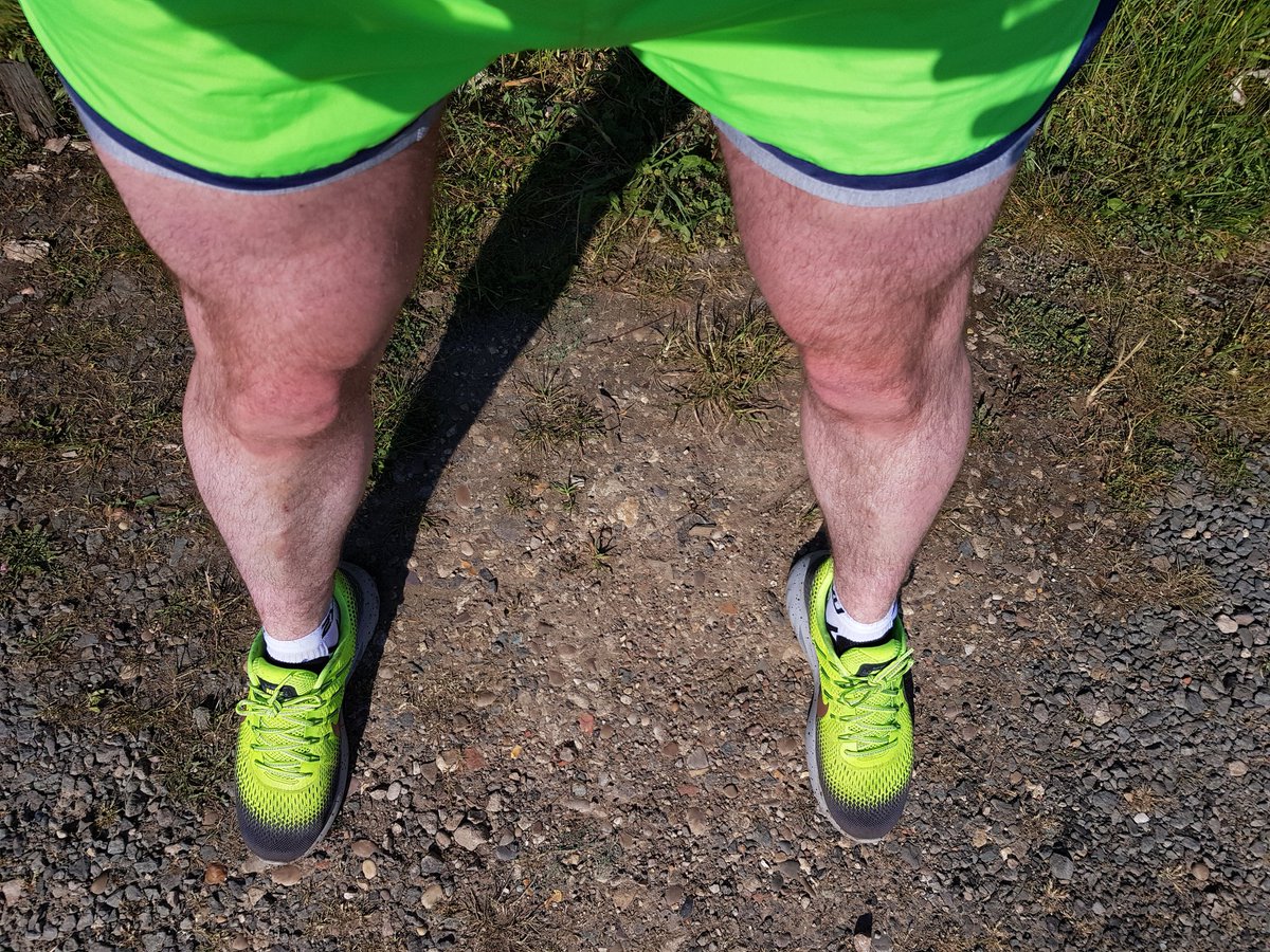andyjread's tweet photo. Got home early so slipped in a steady 4 miler. 1st run after RnR Half on Sunday, like Sunday it was scorchio but enjoyed it, legs felt good, makes a change too have them uncovered, gettin some sun #MiniMilks π€£
Great to be back out π€ππͺ #Running #Loverunning #Nike #Garmin #2XU https://t.co/uH8fiIi9JT