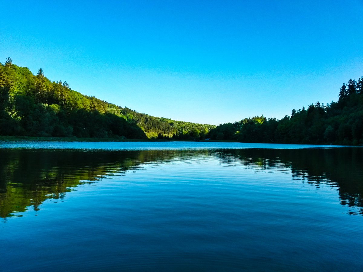 thewandererGS's tweet photo. Levoca lake - volume 2.
#lake #landscape #view #nature #woods #trees #sky #panorama #beautifulview #discoverslovakia #slovaknature #beautifulslovakia #praveslovenske #visitslovakia #levoca #visitlevoca https://t.co/ASZYwOc3UC