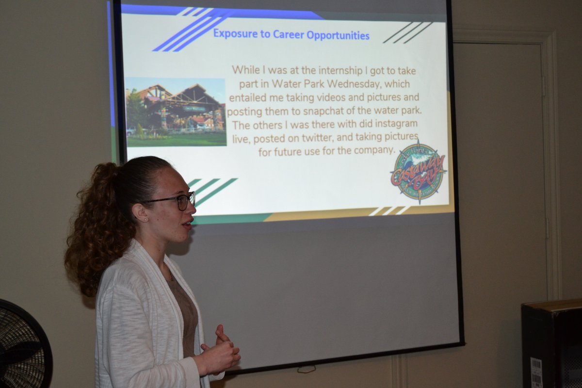 gobluestreaks's tweet photo. Chloe Bier gave her Global Internship Presentation for the Lake Erie Shores &amp; Islands Marketing team. She had the opportunity to go on-site to marketing events and covered social media while interning.

 Thank you Lake Erie Shores &amp; Islands! #SCSGIE #BlueStreakPride https://t.co/NtJxl5G1Gz